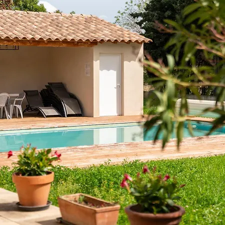 Les Oliviers Saint-Laurent-la-Vernede